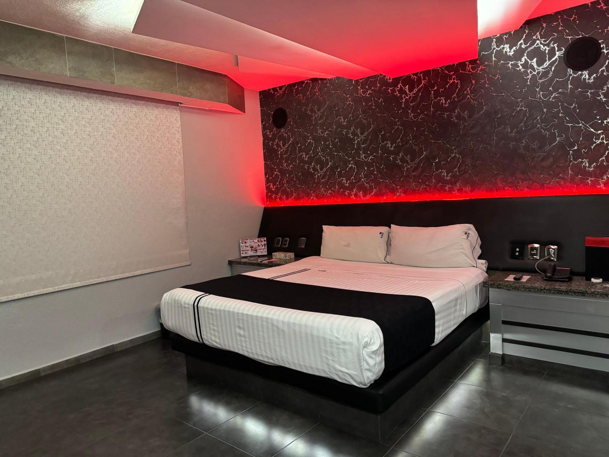 Kuboz Motor Hotel Zapopan Eksteriør bilde