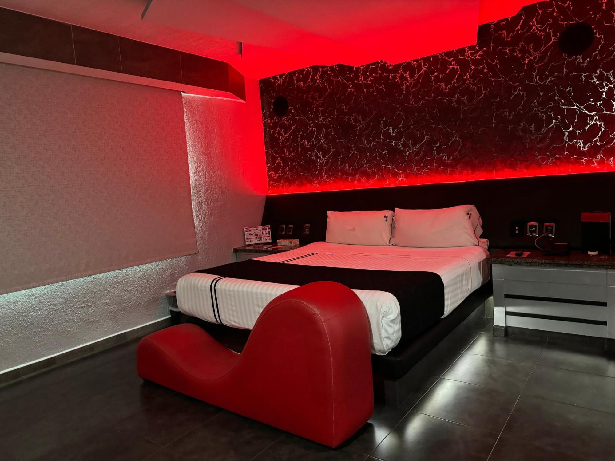 Kuboz Motor Hotel Zapopan Eksteriør bilde