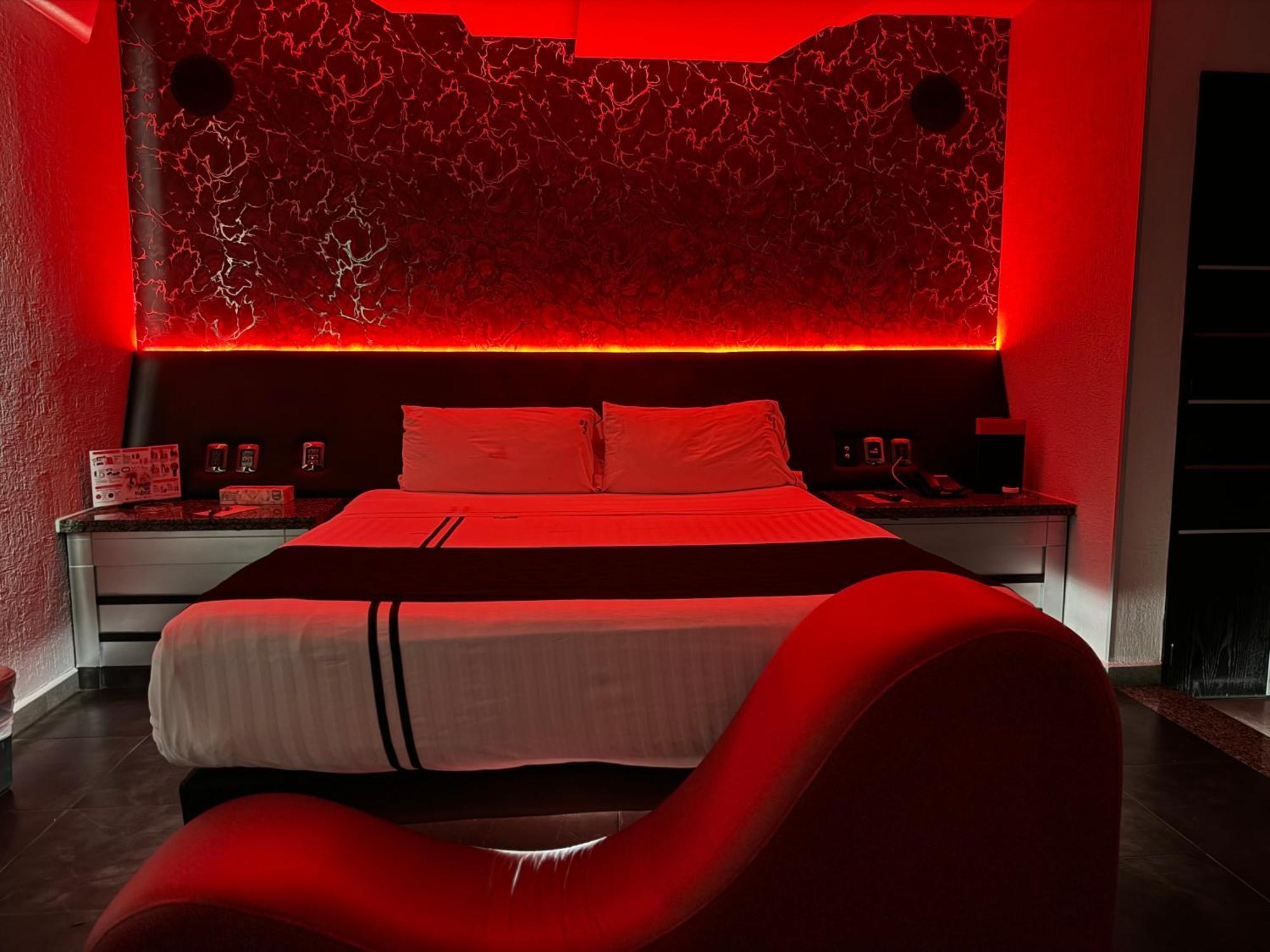 Kuboz Motor Hotel Zapopan Eksteriør bilde